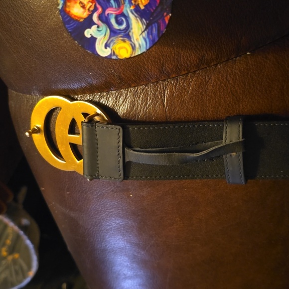 Black Leather Gucci Belt Soft Gold - Picture 3 of 4